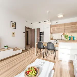 Mozart With Garage Apartament